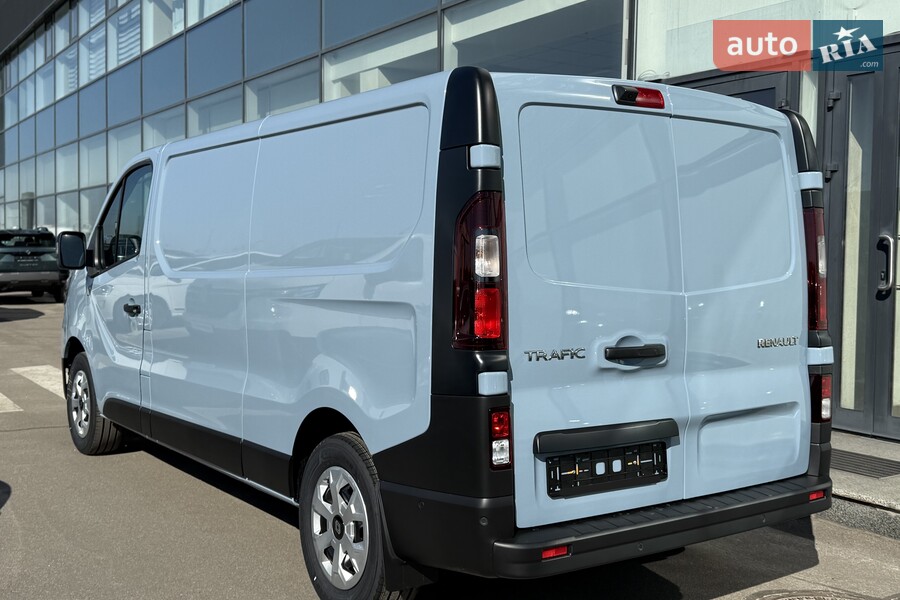 Renault Trafic - фото 9