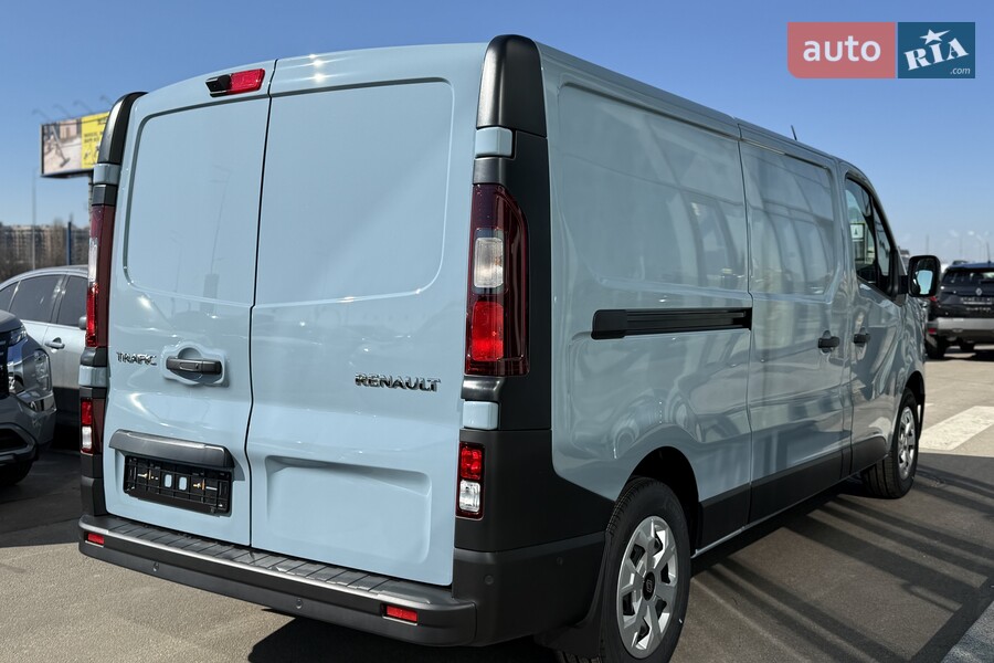 Renault Trafic - фото 8