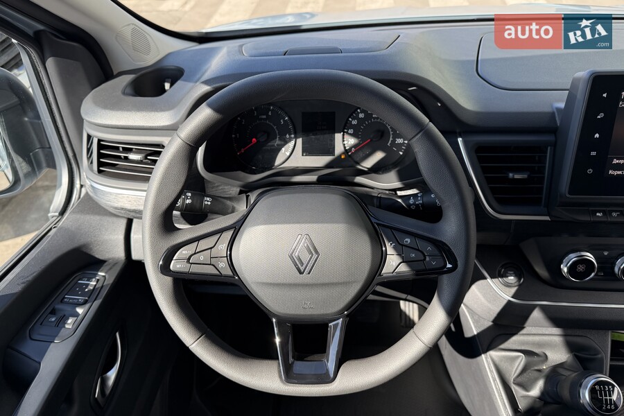 Renault Trafic - фото 23
