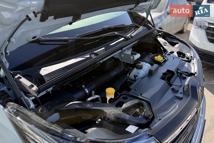 Renault Trafic - фото 25