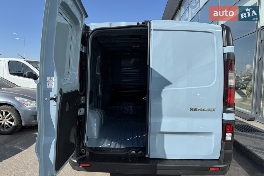 Renault Trafic - фото 14
