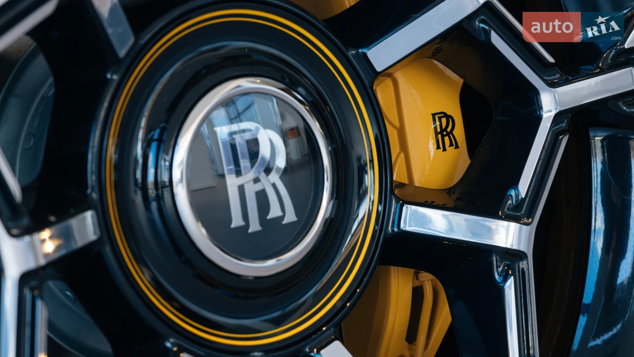 Rolls-Royce Ghost 2025