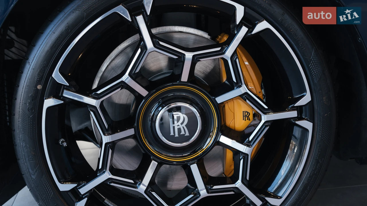 Rolls-Royce Ghost 2025