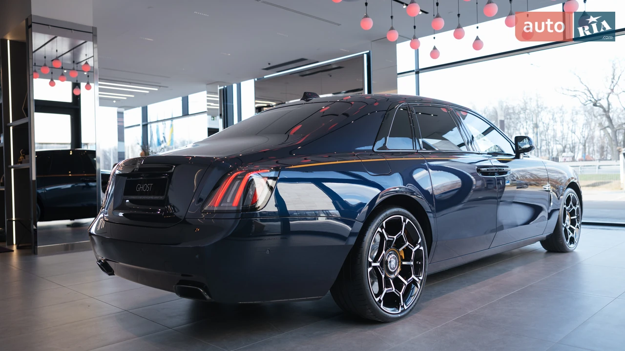 Rolls-Royce Ghost 2025