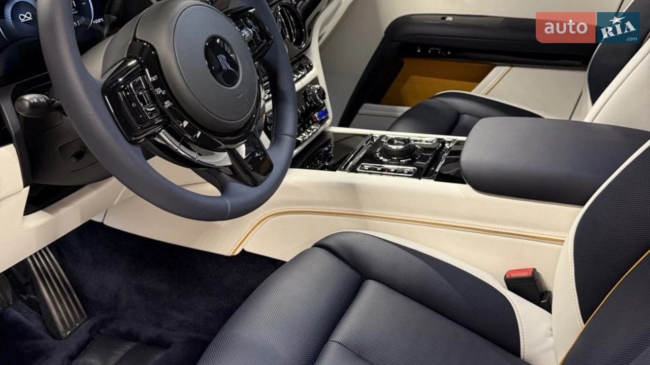 Rolls-Royce Ghost 2025