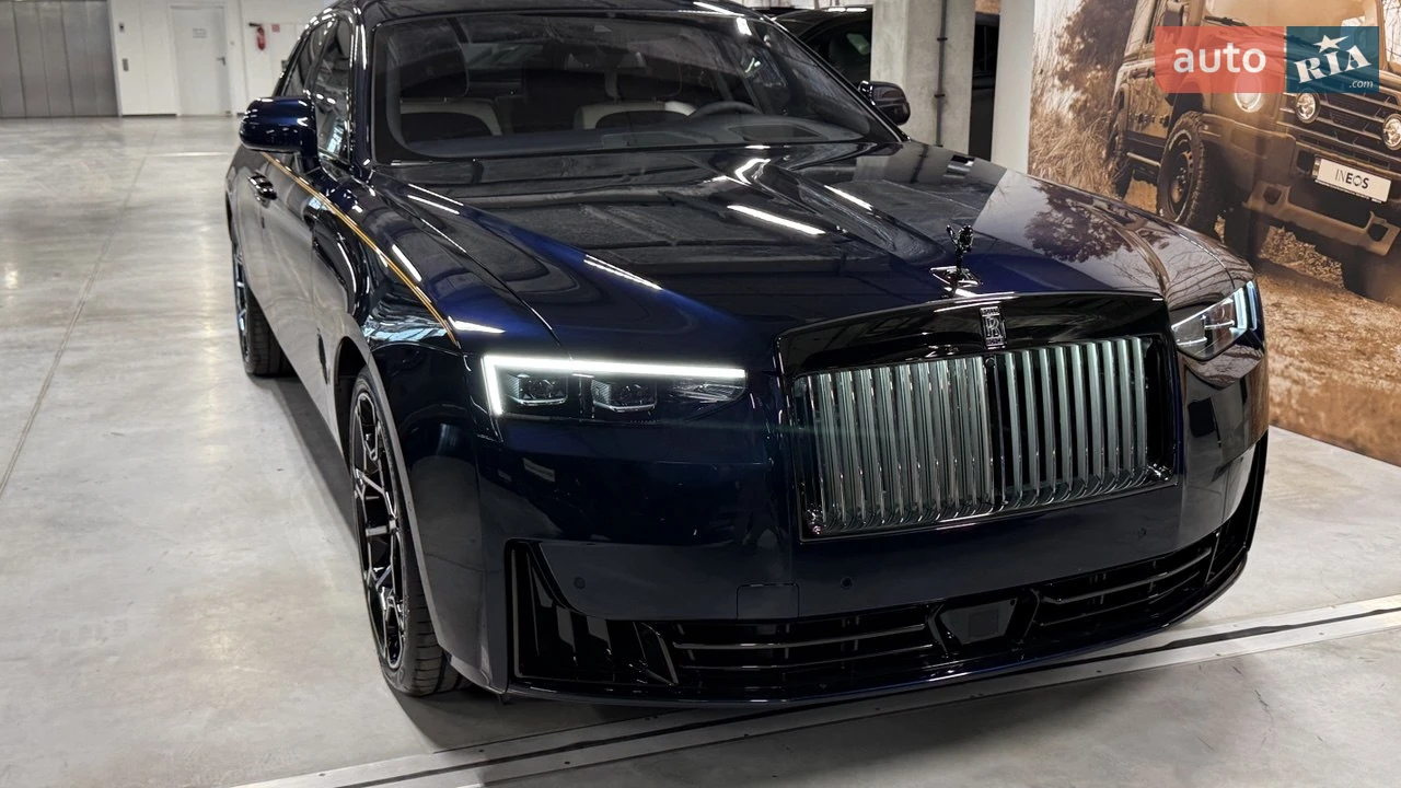 Rolls-Royce Ghost 2025