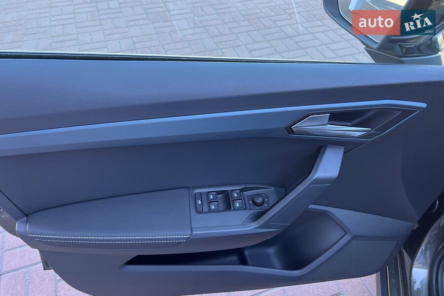 SEAT Arona - фото 21