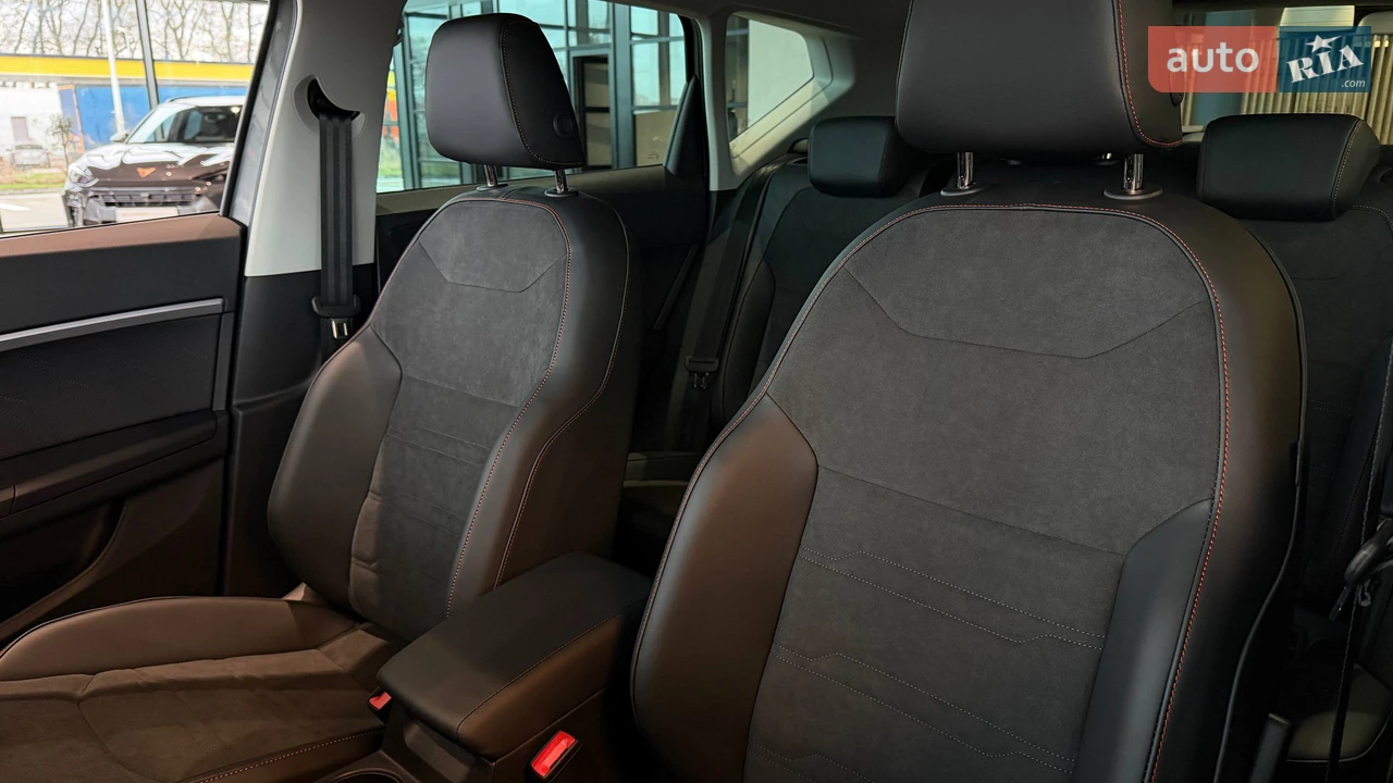 SEAT-17