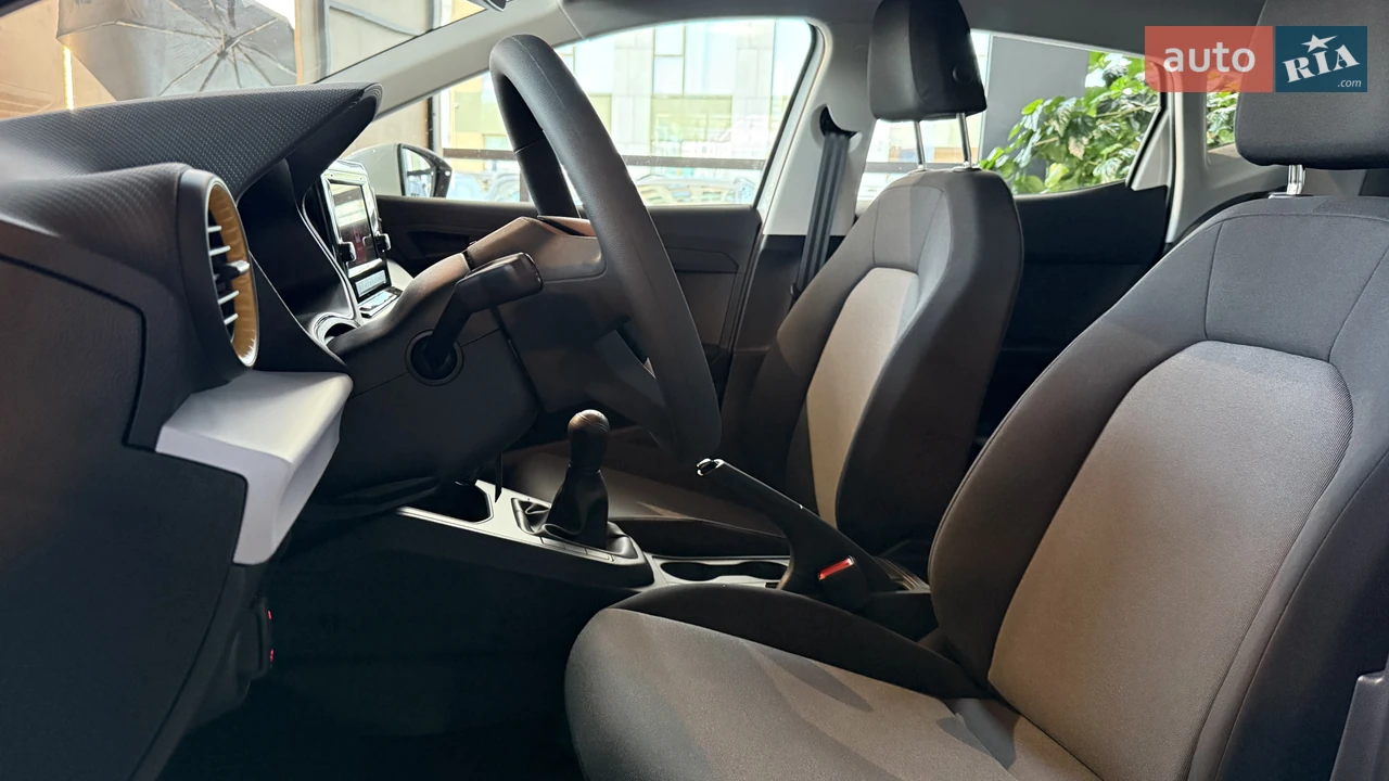 SEAT-35