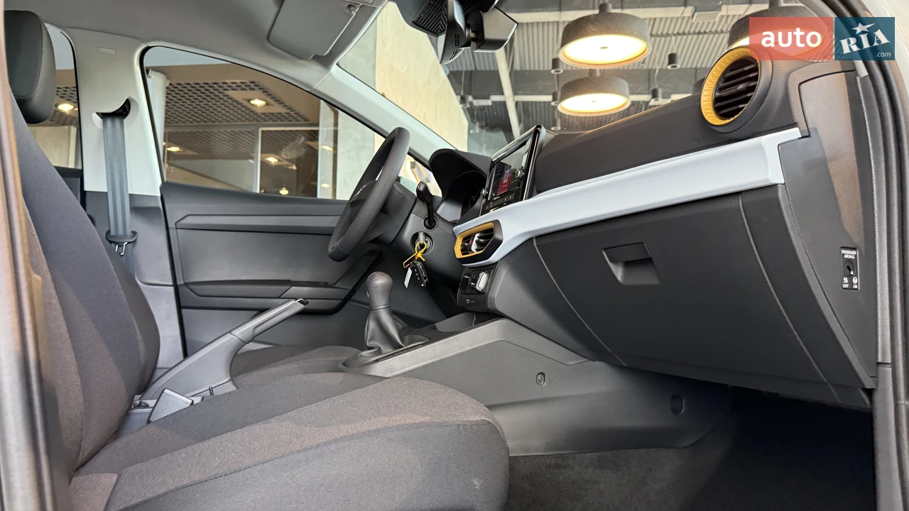 SEAT-43