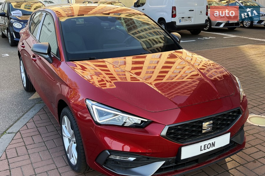 SEAT Leon - фото 1