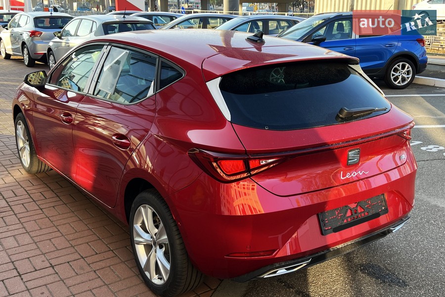 SEAT Leon - фото 8