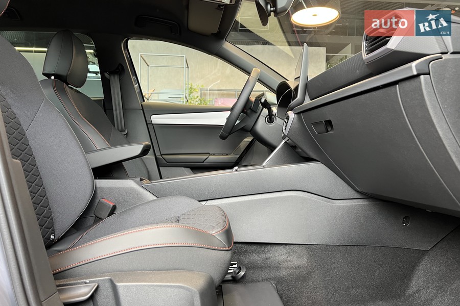 SEAT Leon - фото 27