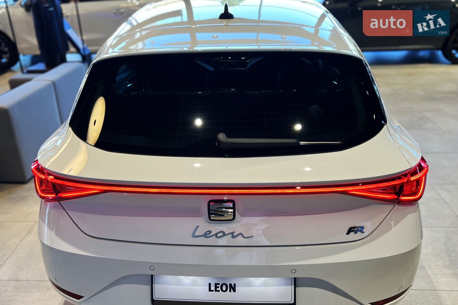 SEAT Leon - фото 8