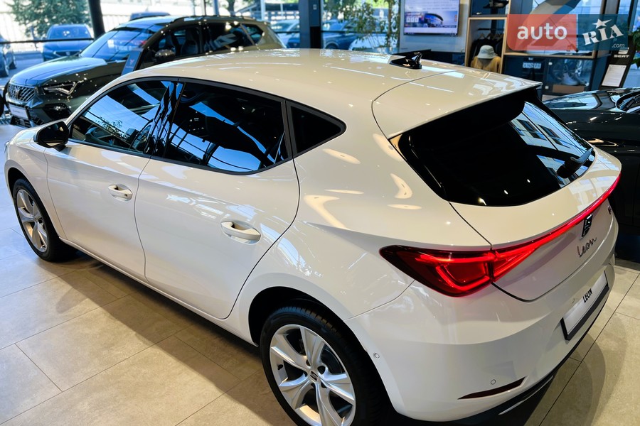 SEAT Leon - фото 10
