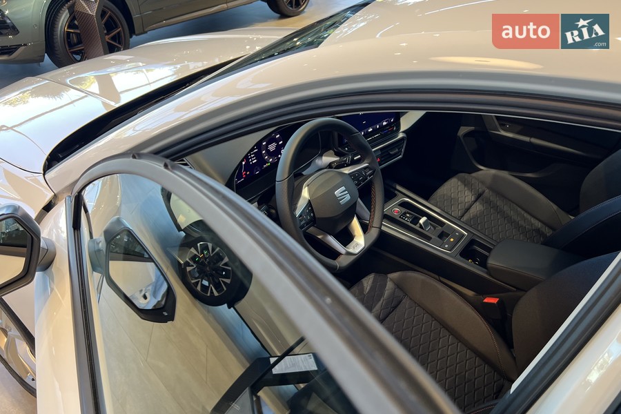 SEAT Leon - фото 12