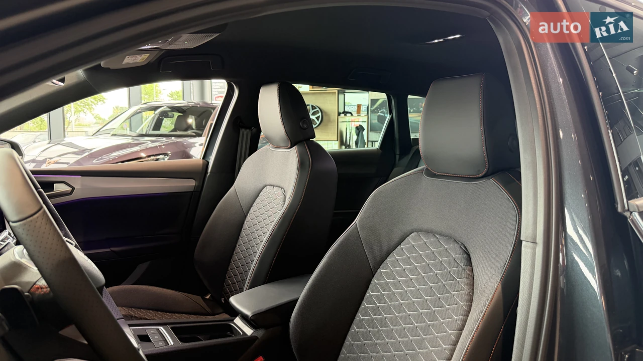 SEAT-12