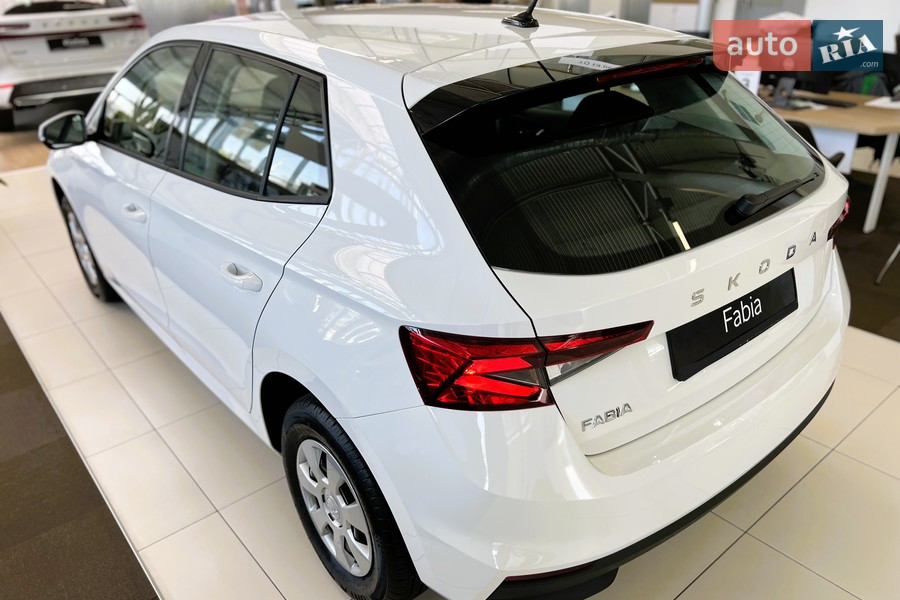 Skoda Fabia - фото 7