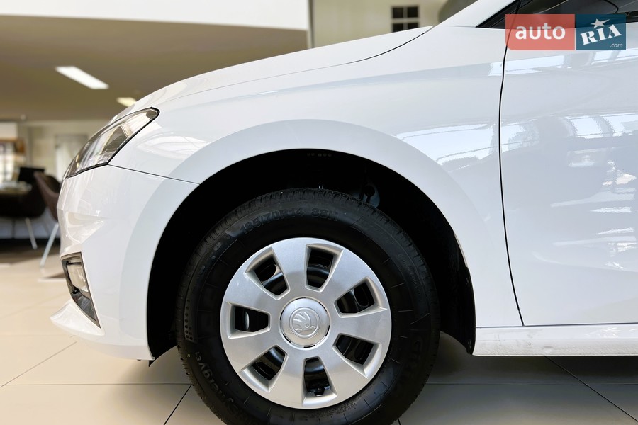 Skoda Fabia - фото 9