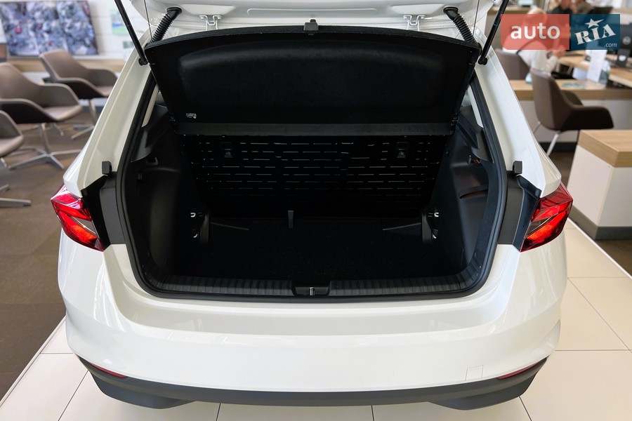 Skoda Fabia - фото 10