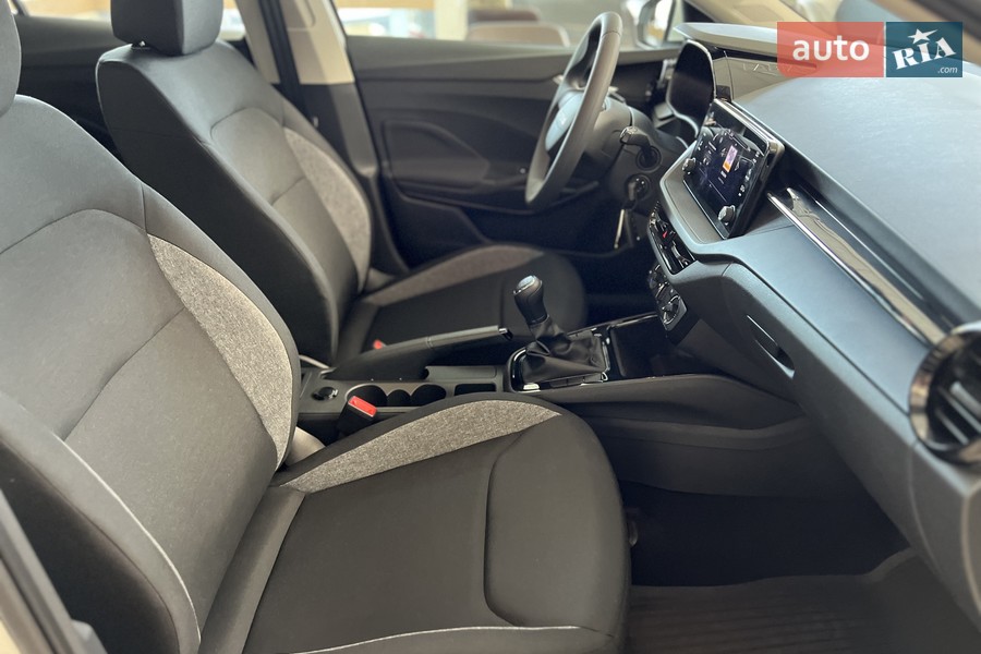 Skoda Fabia - фото 19
