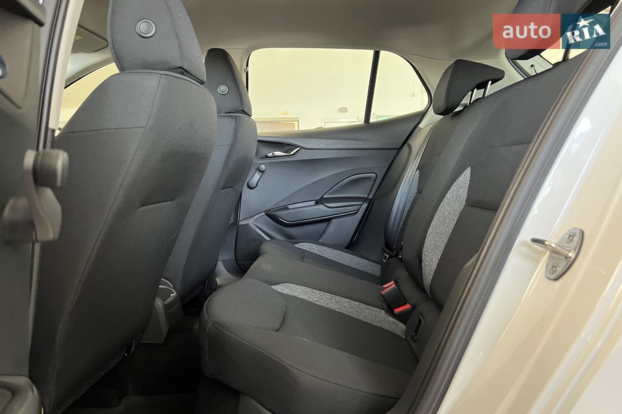 Skoda Fabia - фото 15