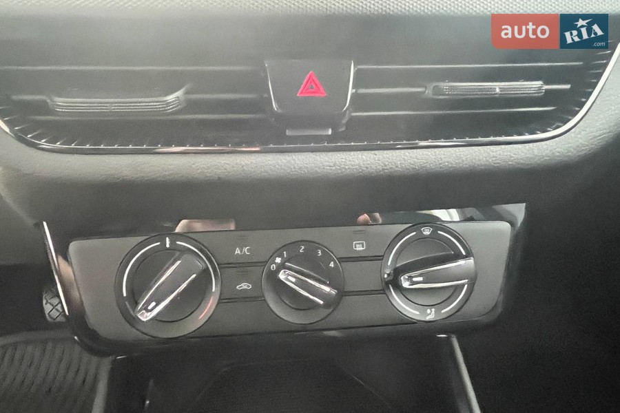 Skoda Fabia - фото 22