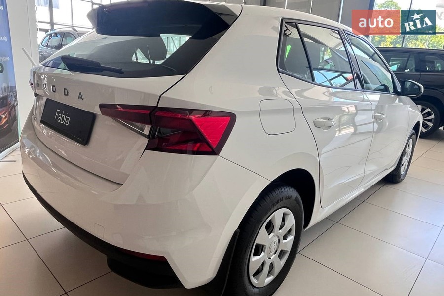 Skoda Fabia - фото 5