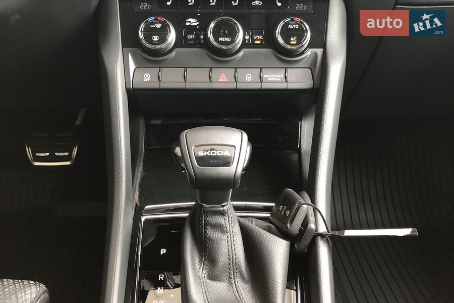 Skoda Karoq - фото 12