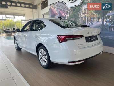 Новий Skoda Octavia 2025 - фото 4