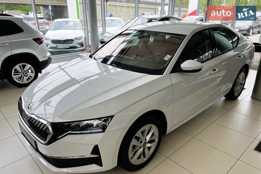 Skoda Octavia - фото 3