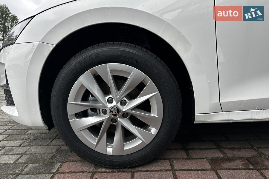 Skoda Octavia - фото 12