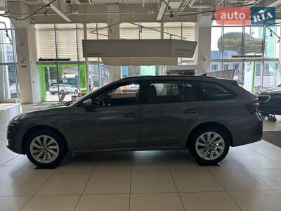 Новый Skoda Octavia 2025 - фото 2