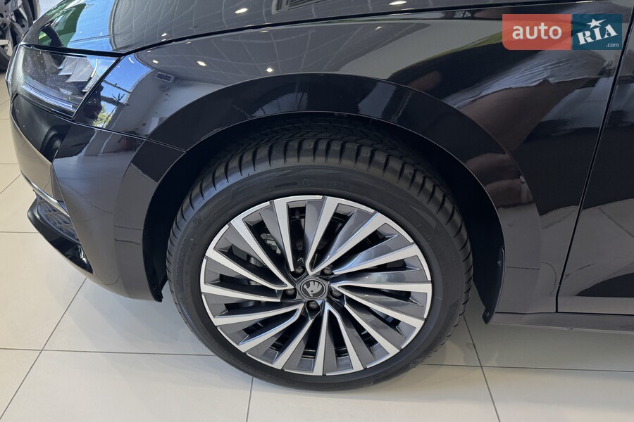 Skoda Octavia - фото 9