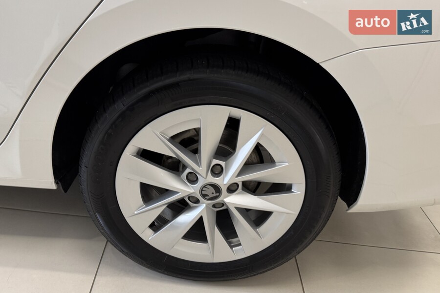 Skoda Octavia - фото 10
