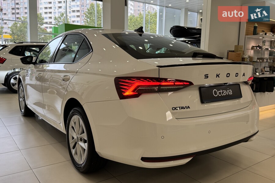 Skoda Octavia - фото 4
