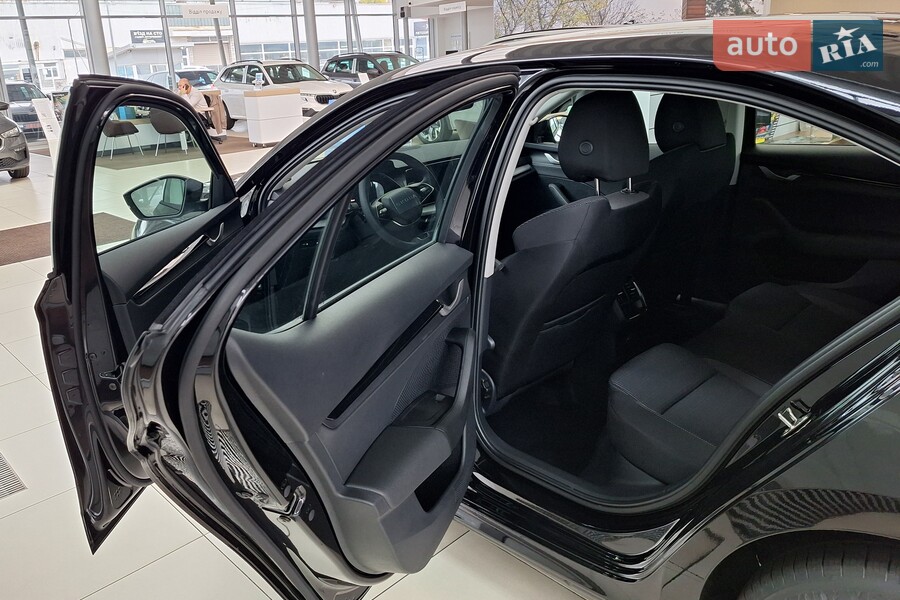 Skoda Octavia - фото 12