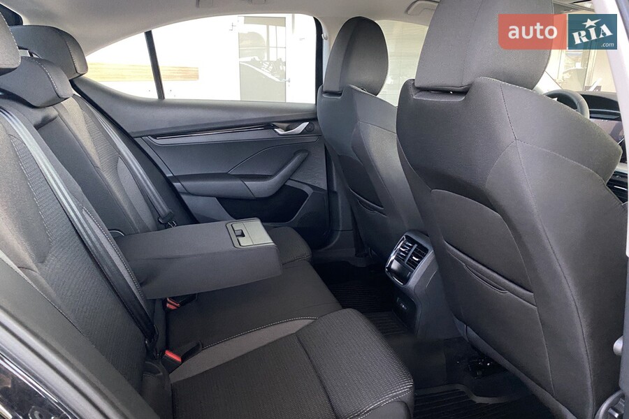 Skoda Octavia - фото 11