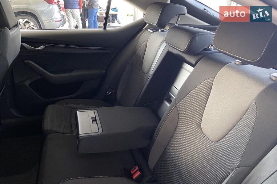 Skoda Octavia - фото 15