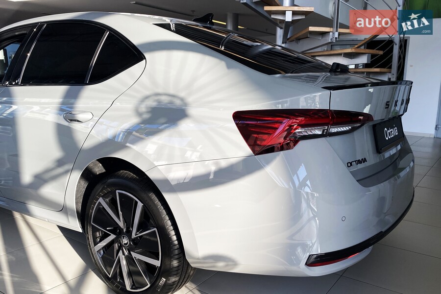 Skoda Octavia - фото 8