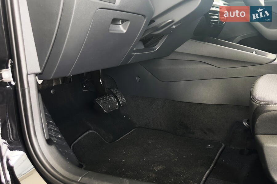 Skoda Octavia - фото 17