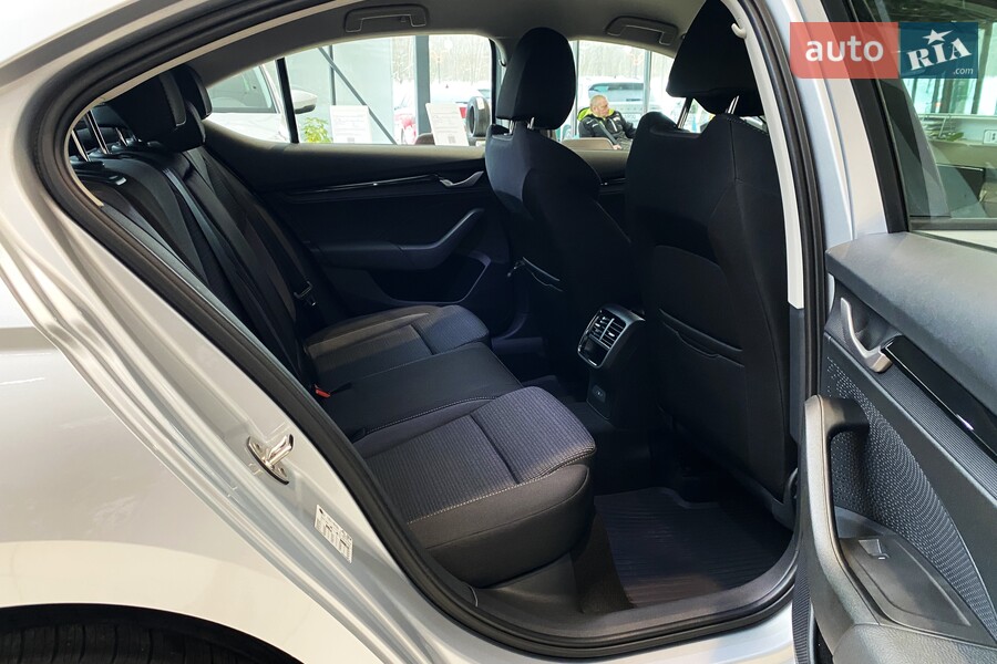 Skoda Octavia - фото 23