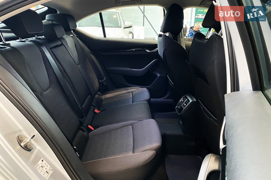 Skoda Octavia - фото 24