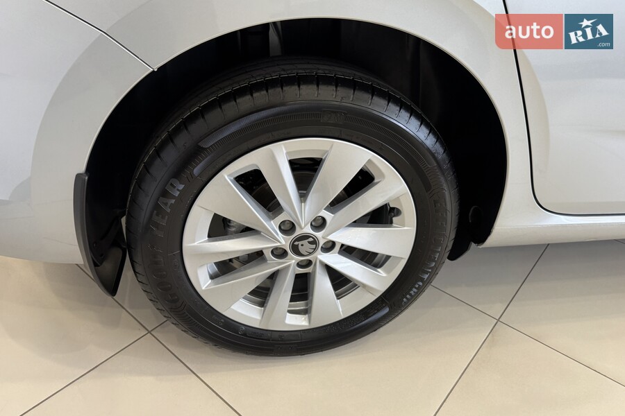 Skoda Scala - фото 10