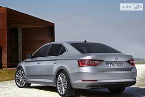 Skoda Superb 2019 року