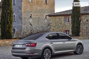 Skoda Superb 2018 року