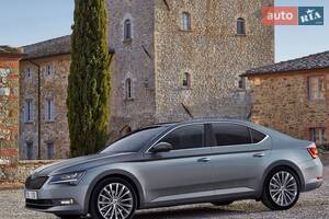 Skoda Superb 2019 року