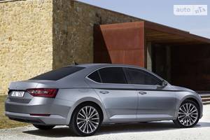 Skoda Superb 2018 року