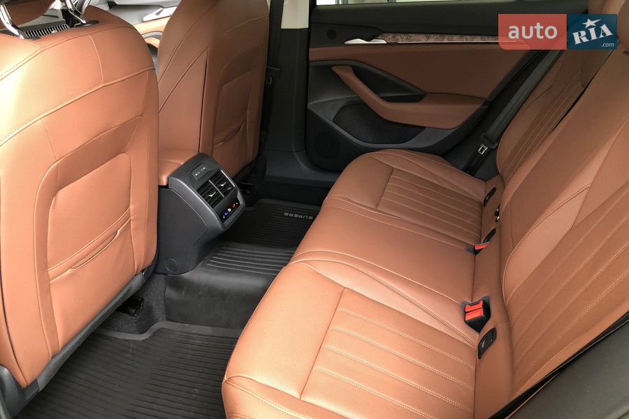 Skoda Superb - фото 19