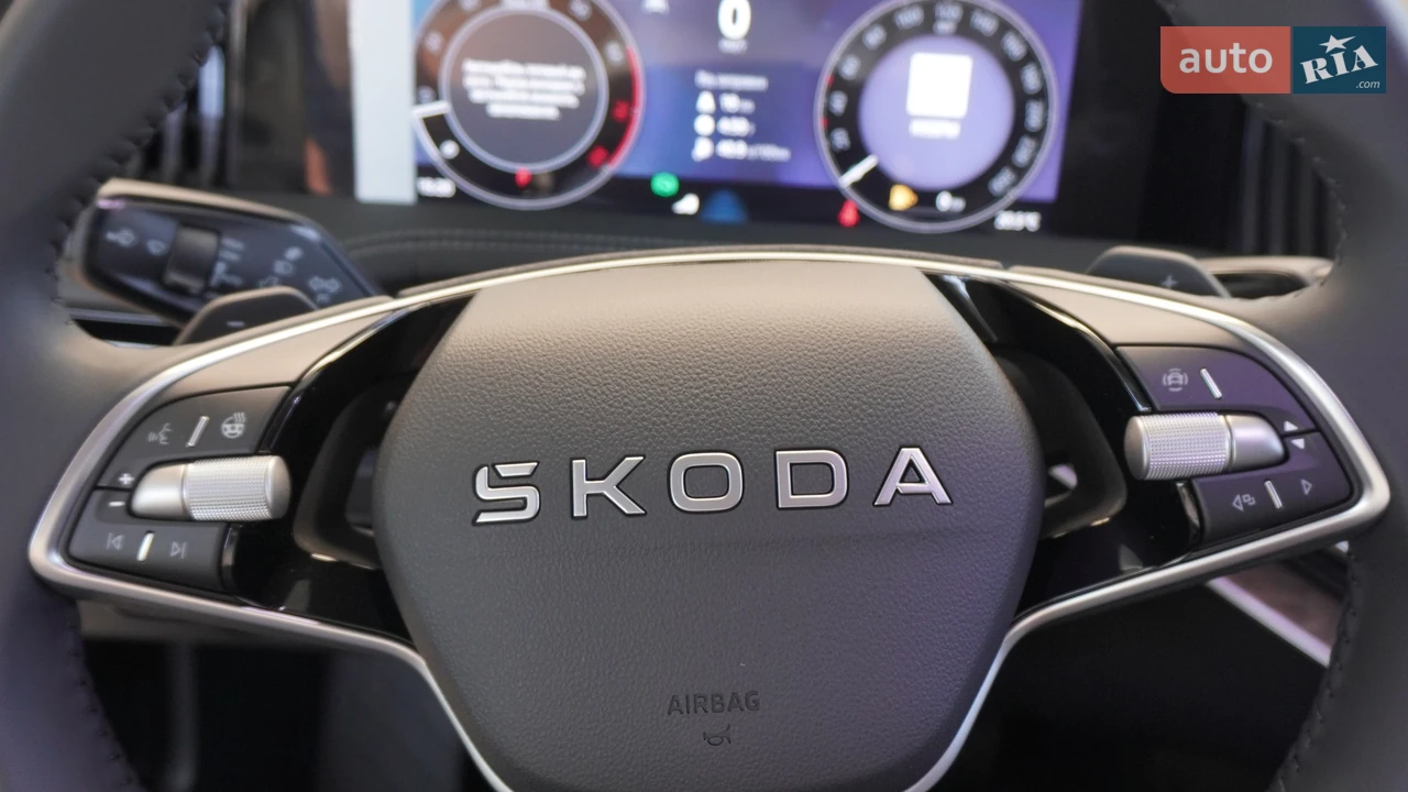 Skoda-32
